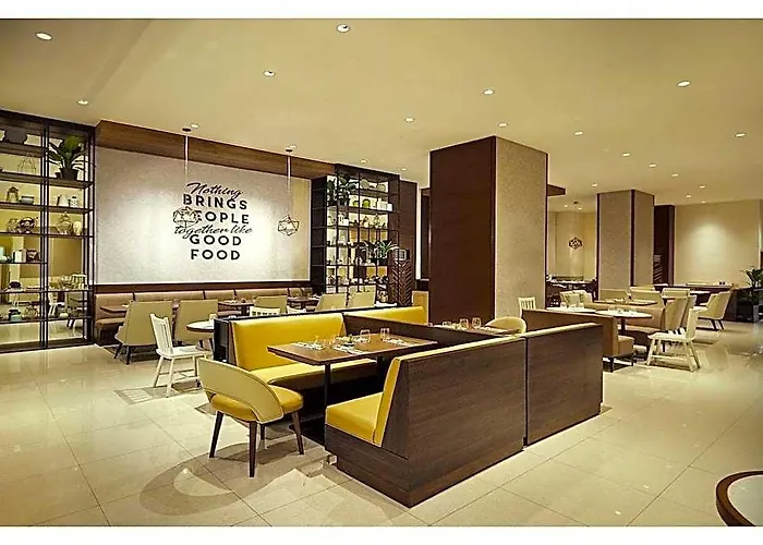 Summit Greenhills ホテル 3*