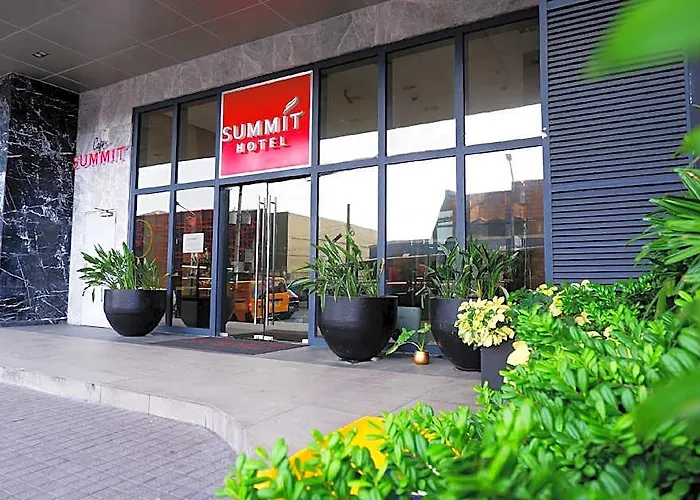 Summit Greenhills 호텔 마닐라
